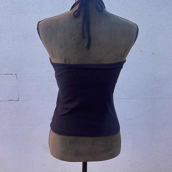 Rib-Knit V-Neck Halter Top - Picture 5 of 6